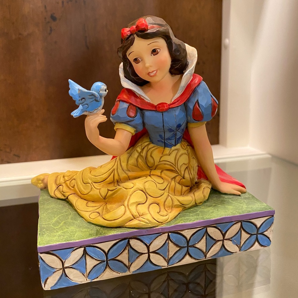 🍎SNOW WHITE🍎
